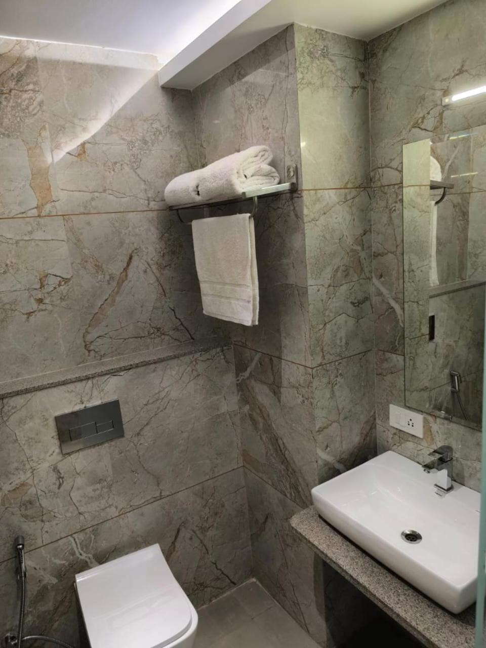 Hotel Jai Vilas ビルワラ エクステリア 写真