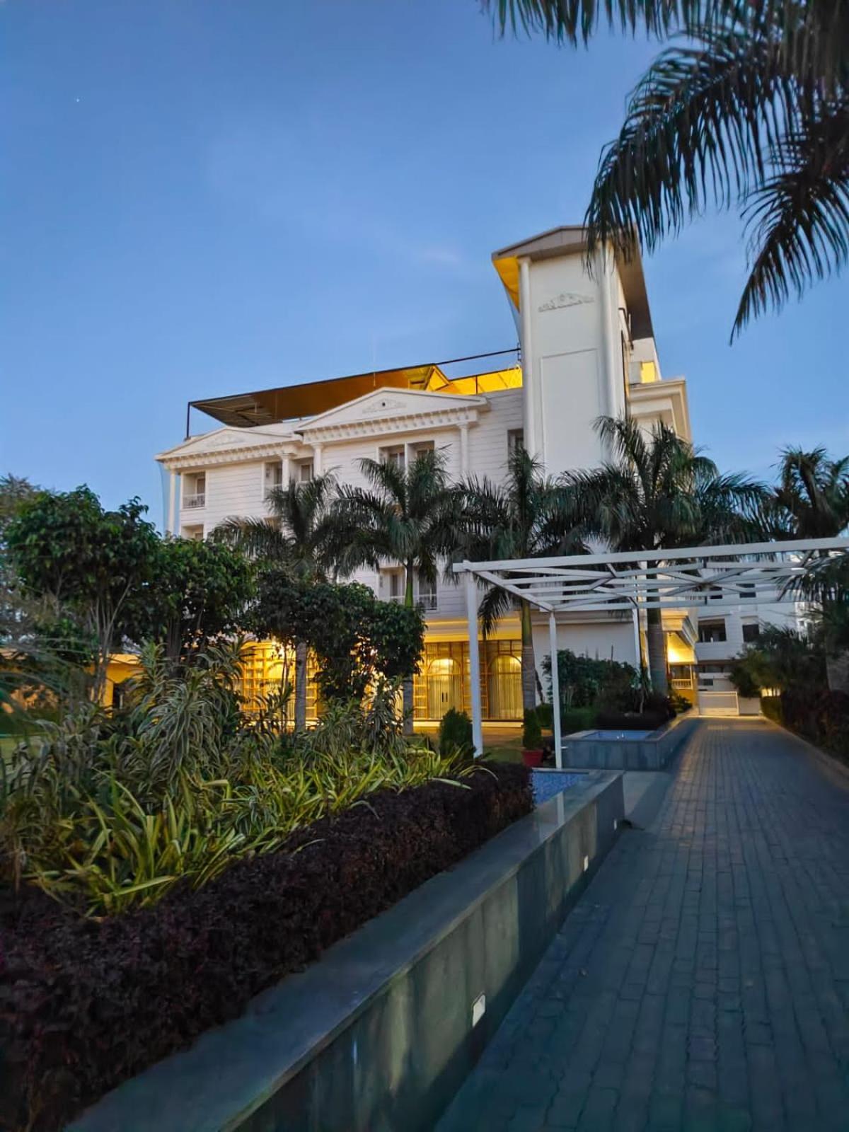 Hotel Jai Vilas ビルワラ エクステリア 写真